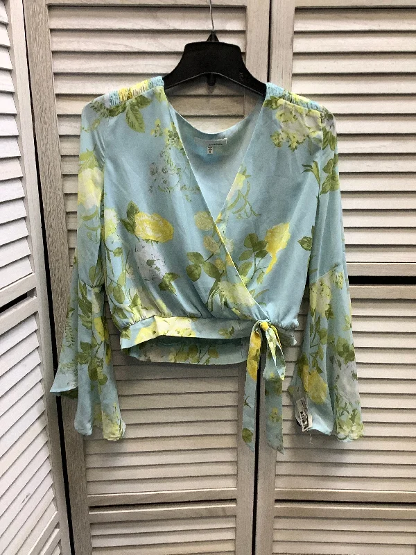 Blouse Long Sleeve By Clothes Mentor In Floral Print, Size: S