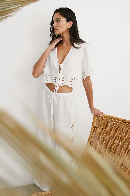 PARI TOP - WHITE EYELET