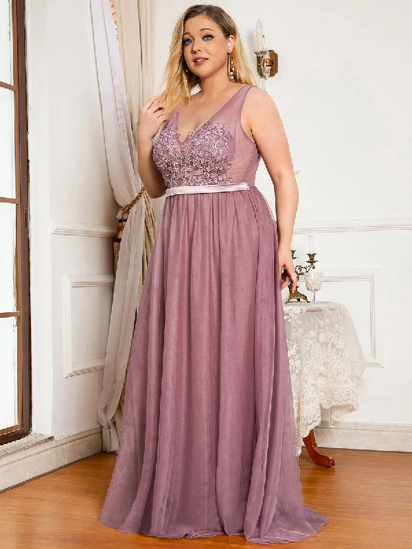 Plus Size A-Line Floral Lace Appliques Wholesale Bridesmaid Dress